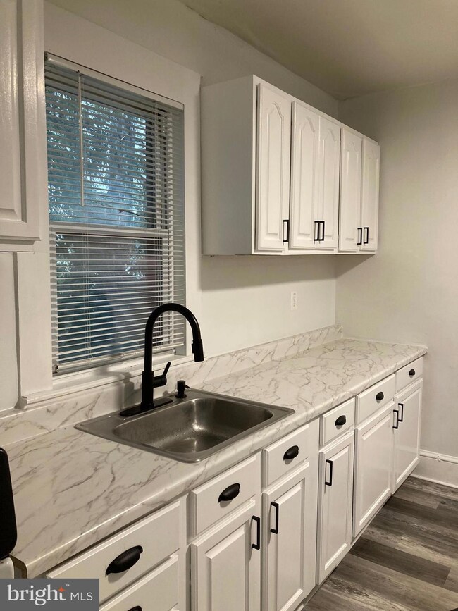 201B Powelton Ave, Woodlynne, NJ 08107 - photo 4