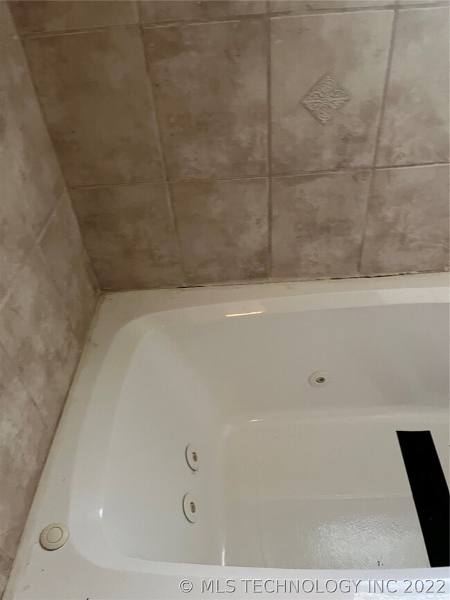 Whirlpool tub