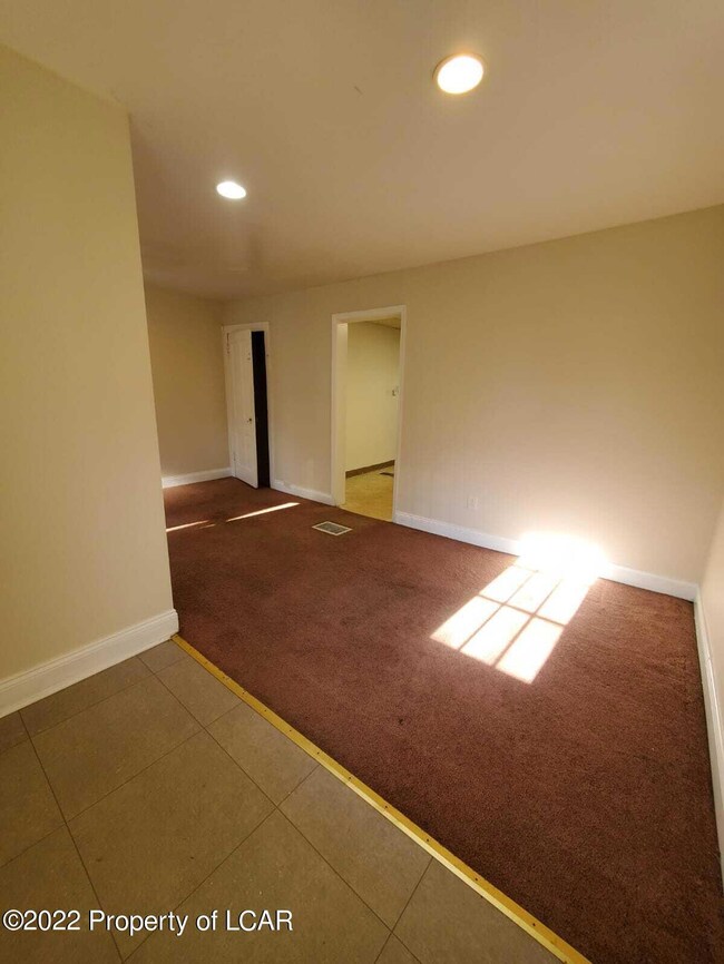30 W Chestnut St, Wilkes Barre, PA 18705 - photo 4