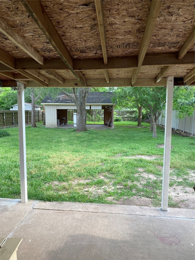 8012 Folkstone Ln, Houston, TX 77075 - photo 6