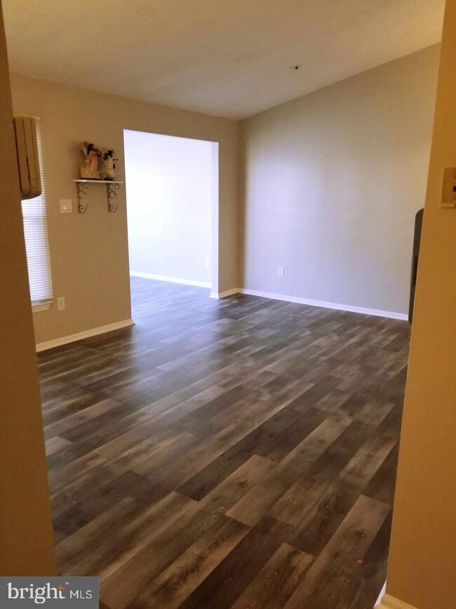 902 Cedar Crest Ct unit M, Edgewood, MD 21040 - photo 4