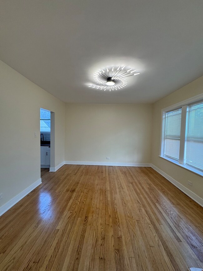 7357 S Saint Lawrence Ave, Chicago, IL 60619 - photo 7