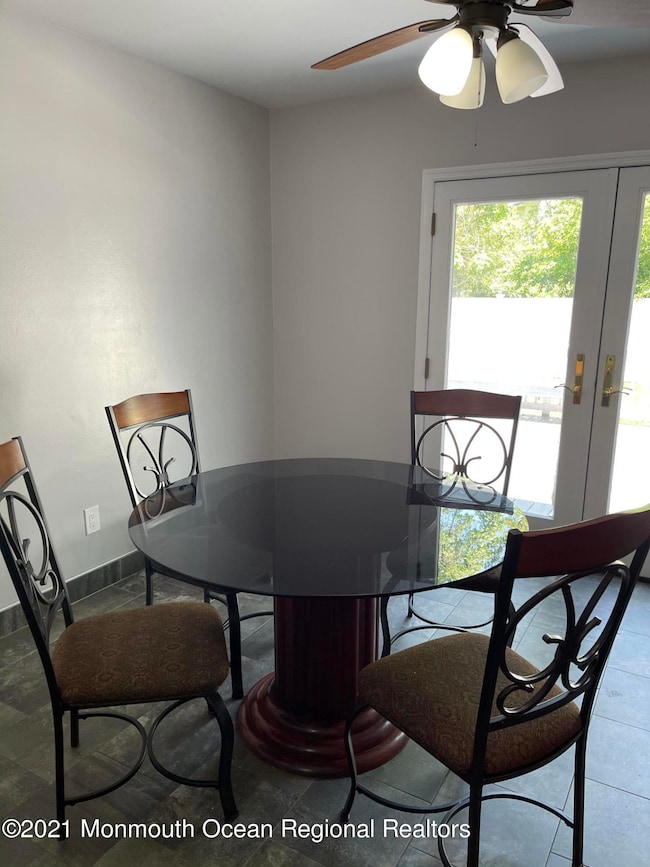 70745042-2FF7-49CF-AE5C-3983D6B487C8