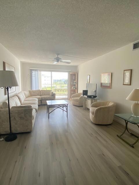 3098 Yarmouth E, Boca Raton, FL 33434 - photo 4