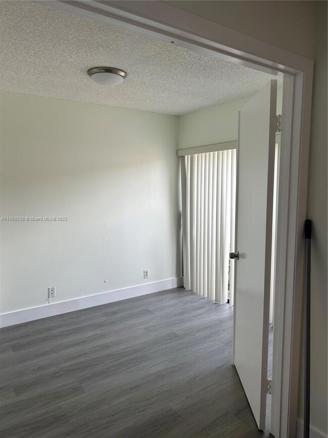 7134 SW 42nd Place unit 7134, Davie, FL 33314 - photo 4