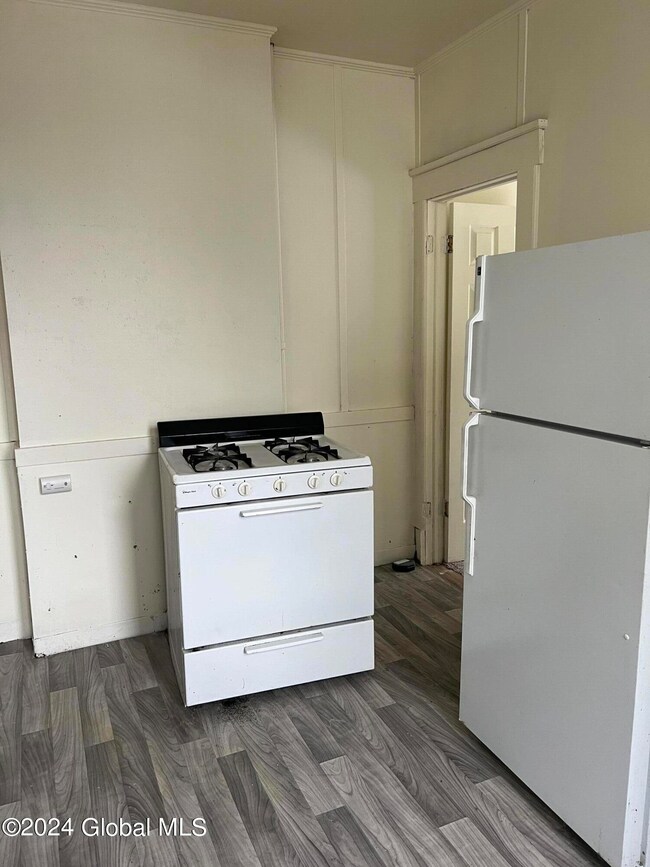 858 3rd St, Albany, NY 12206 - photo 5