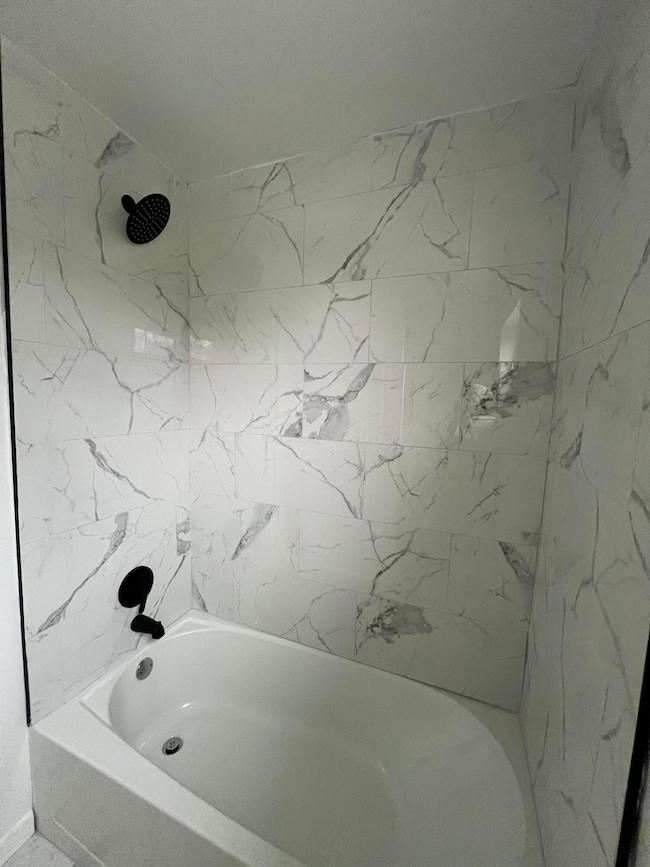 50 N Hampton Rd unit C, Columbus, OH 43213 - photo 3