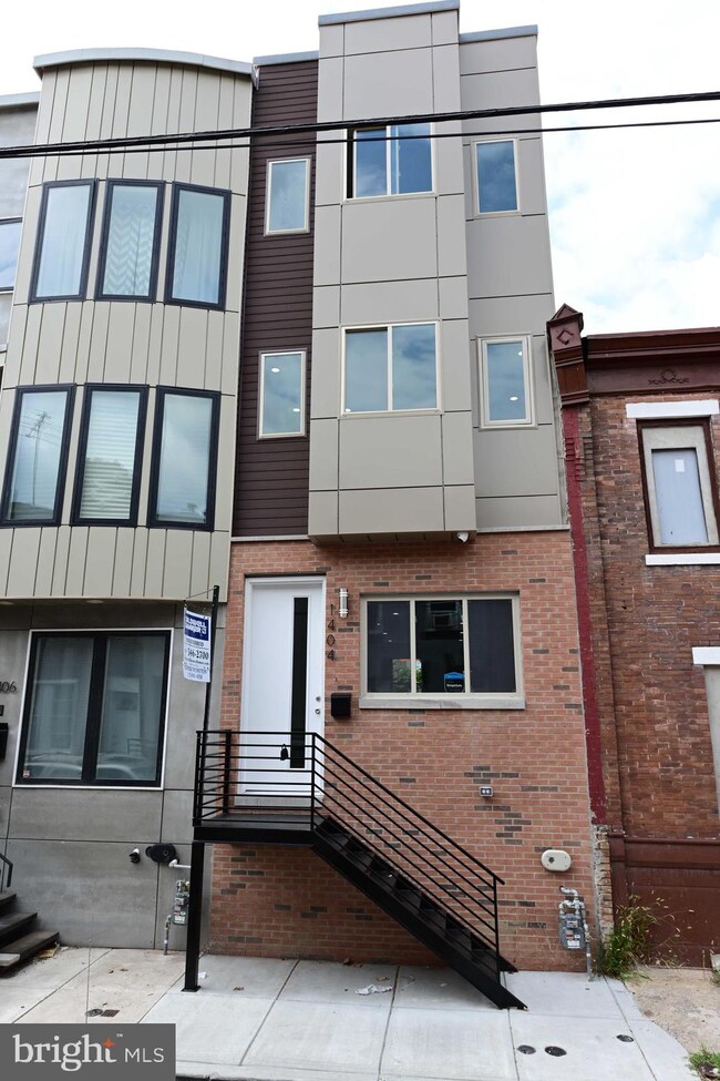 1404 S Ringgold St, Philadelphia, PA 19146 - photo 4