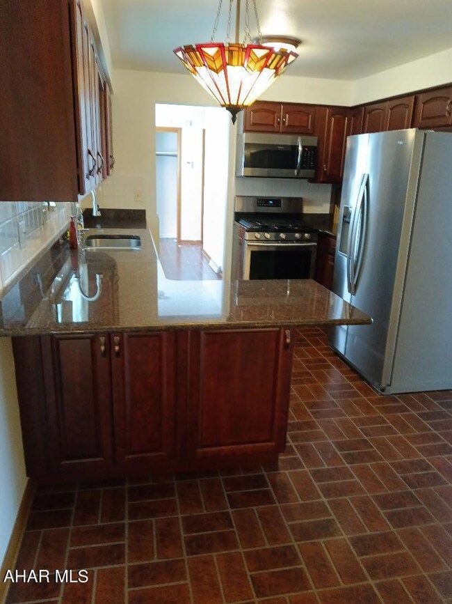 702 KITCHEN