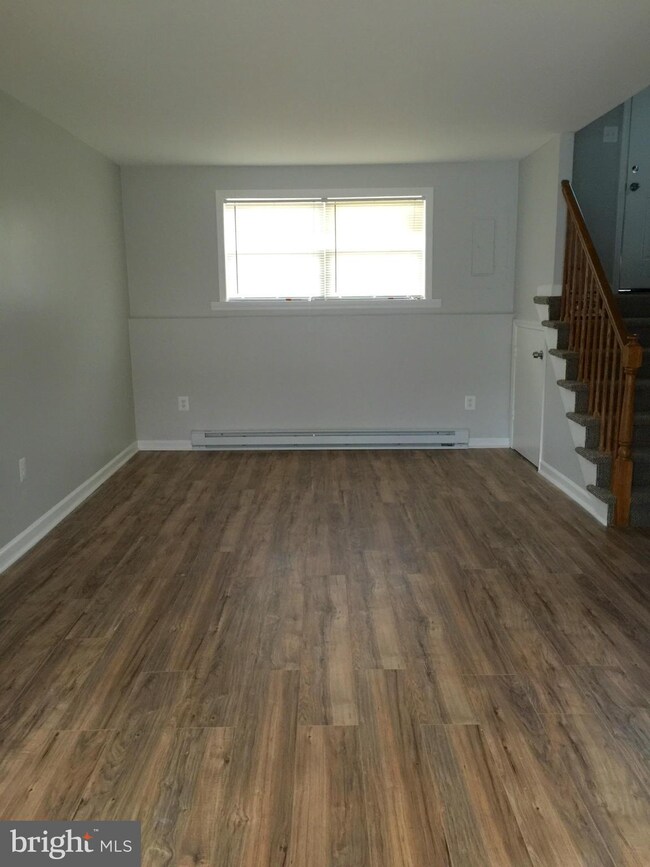 91 Grand Dr, Taneytown, MD 21787 - photo 2