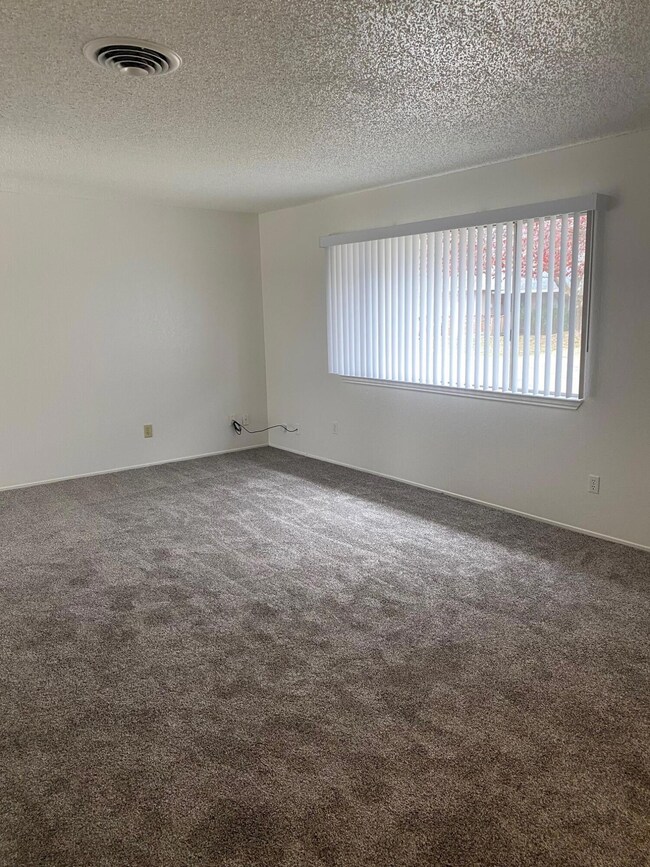 Windy Way - living room 2