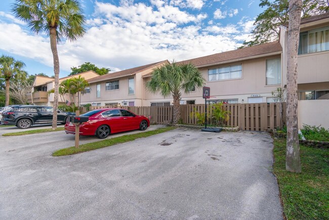 846 NW 81st Terrace Unit 6, Plantation, FL 33324 | MLS# A11533112 ...