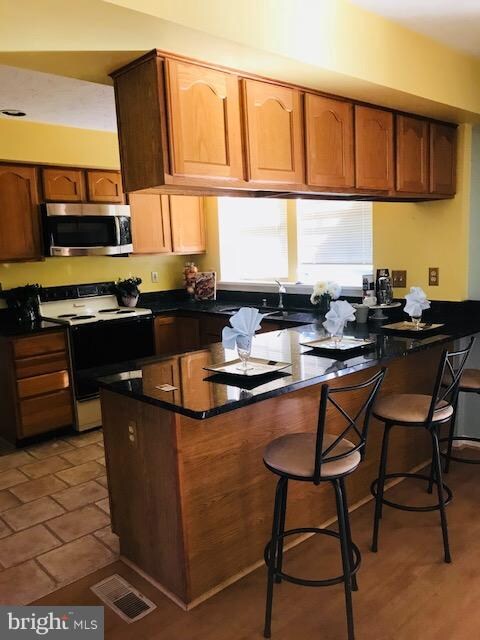 10744 Willow Oaks Dr, Bowie, MD 20721 - photo 2