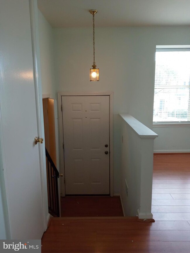 1938 Winslow Ct, Woodbridge, VA 22191 - photo 2