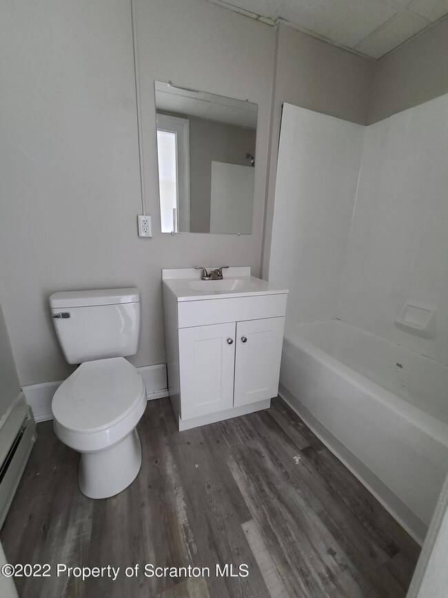 102 Delaware 3-B Ave, Olyphant, PA 18447 - photo 4