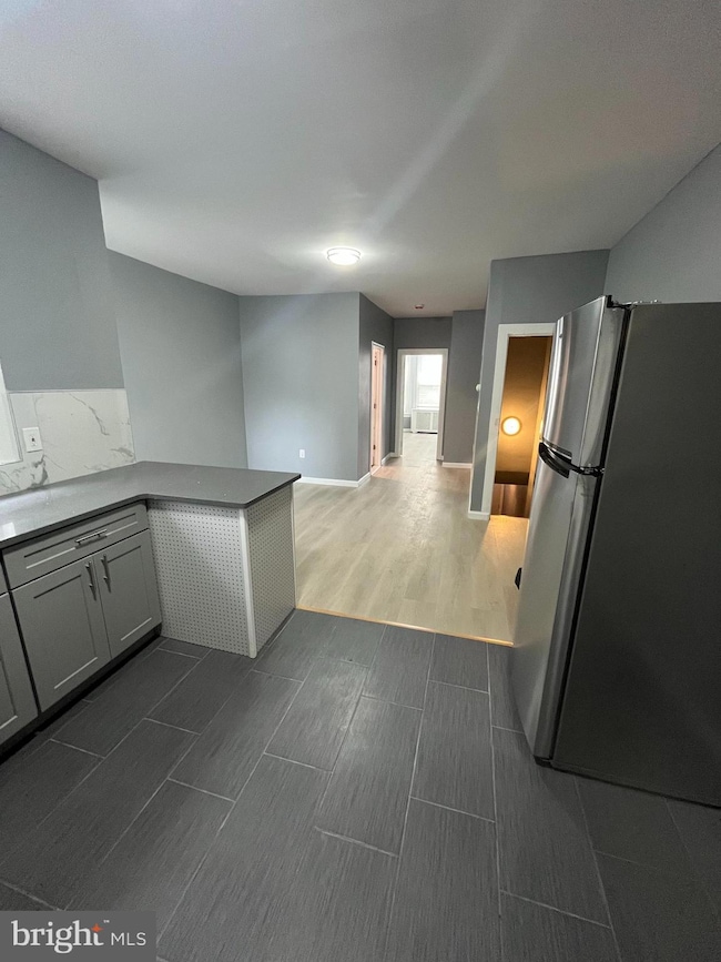 5917 Spruce St unit 2, Philadelphia, PA 19139 - photo 2