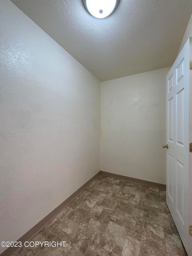 5360 Lake Otis Pkwy unit 11, Anchorage, AK 99507 - photo 4