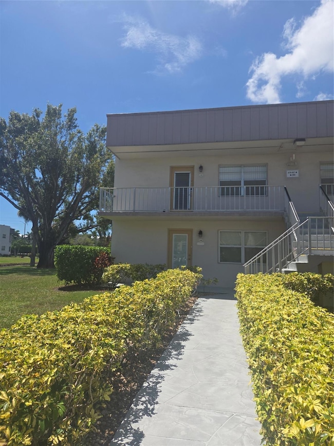 480 Capri J, Delray Beach, FL 33484 - photo 2