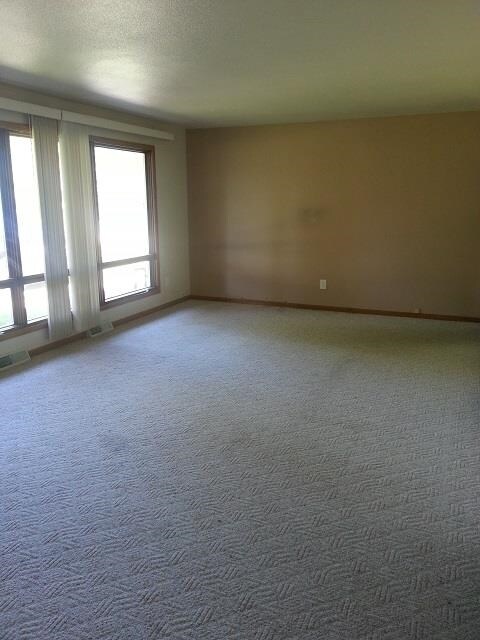 4861 Irish Ln, Fitchburg, WI 53711 - photo 3