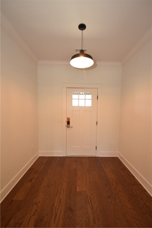 1010 Sugar Pine St, Tontitown, AR 72762 - photo 2