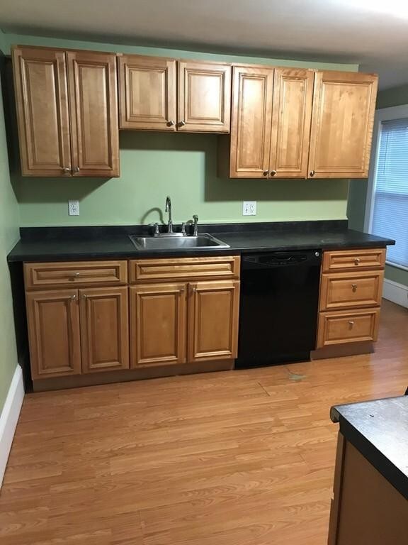 22 Waverly St unit 2, Stoneham, MA 02180 - photo 3