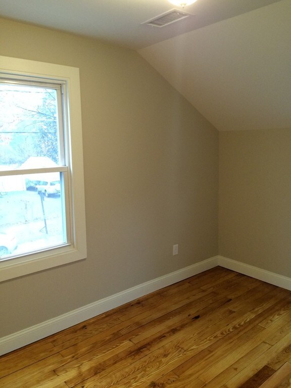 83 Field St, West Springfield, MA 01089 - photo 6