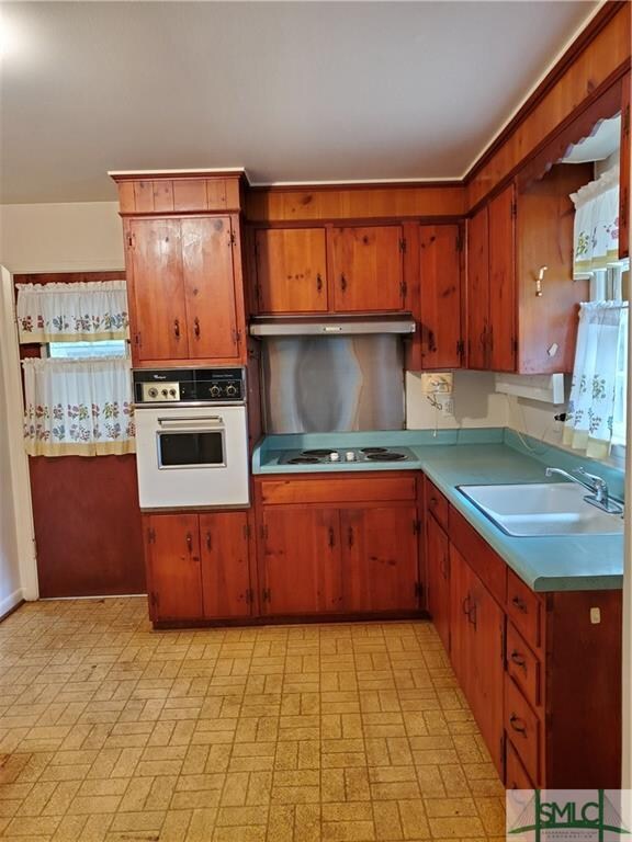 Very open kitchen.
