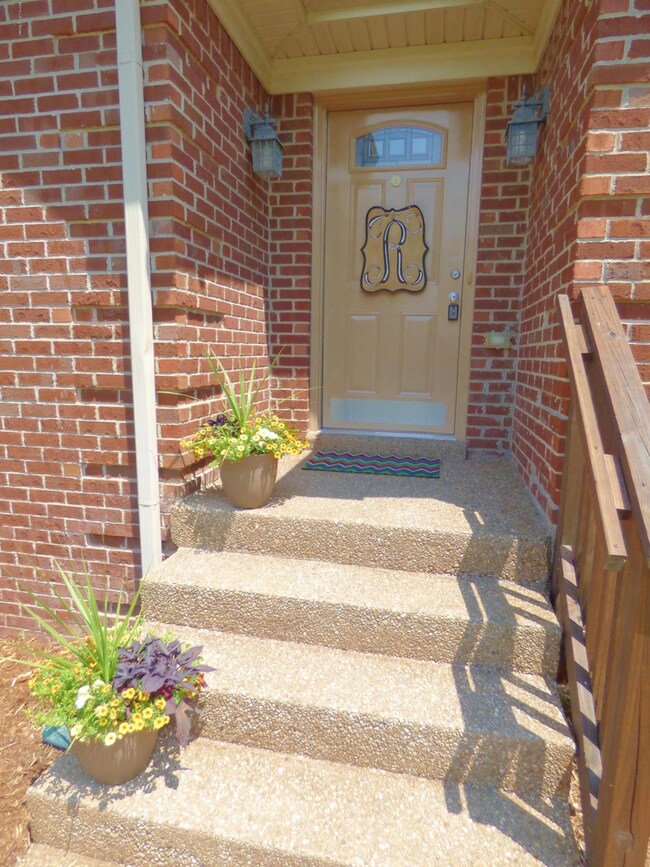 370 Bleemel Ln, Mount Washington, KY 40047 - photo 3