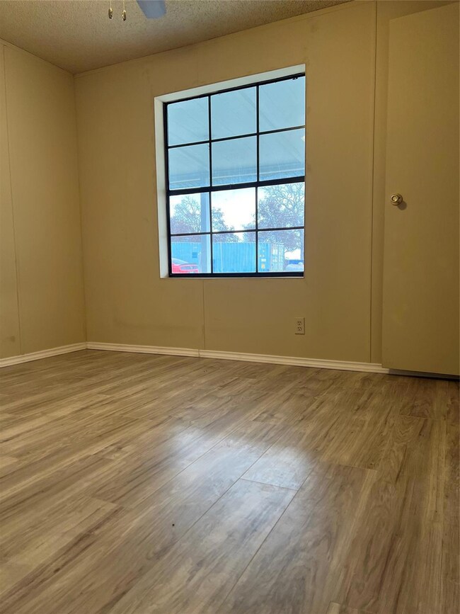 4300 Fm 1496 unit B, Dublin, TX 76446 - photo 7