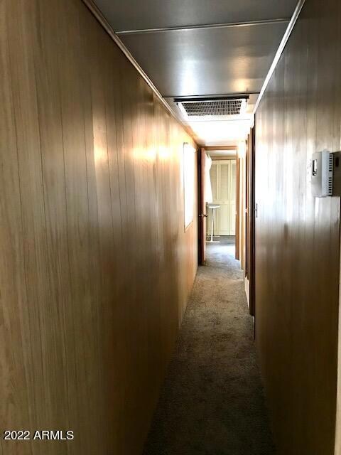 HALLWAY D72