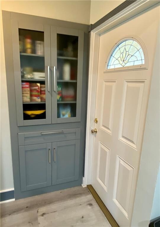 Beautiful Pantry matching with kitchen cabinets