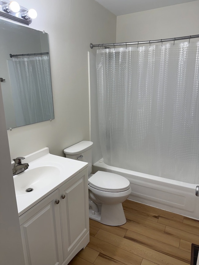 unlisted-address, Bolingbrook, IL 60440 - photo 7