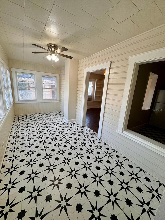 620 14th St N unit 1/2, St. Petersburg, FL 33705 - photo 5