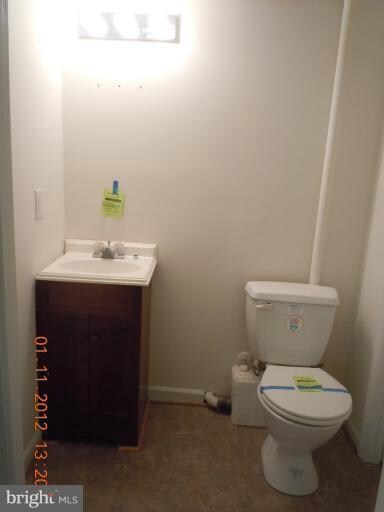 17540 Waterloo Rd, Amissville, VA 20106 - photo 7