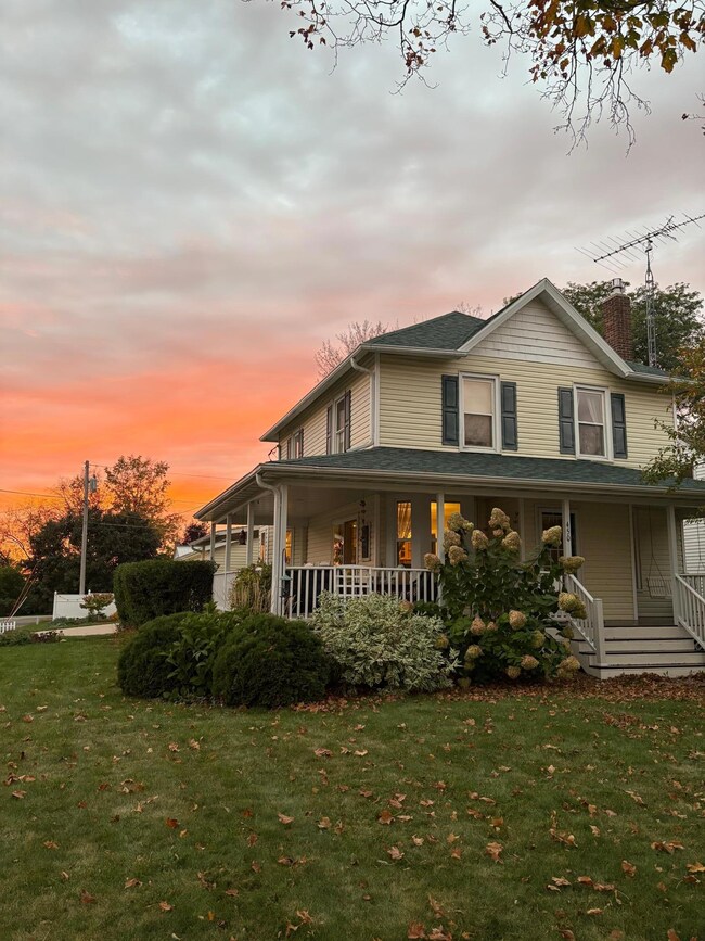 450 4th St SW, Plainview, MN 55964 - photo 4