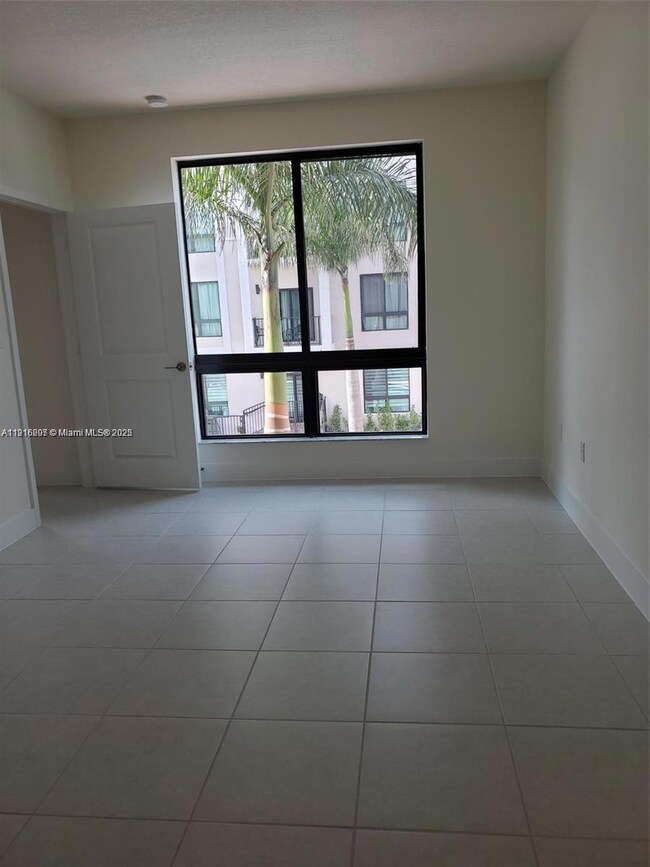 8265 NW 41st St unit C-203, Doral, FL 33166 - photo 6