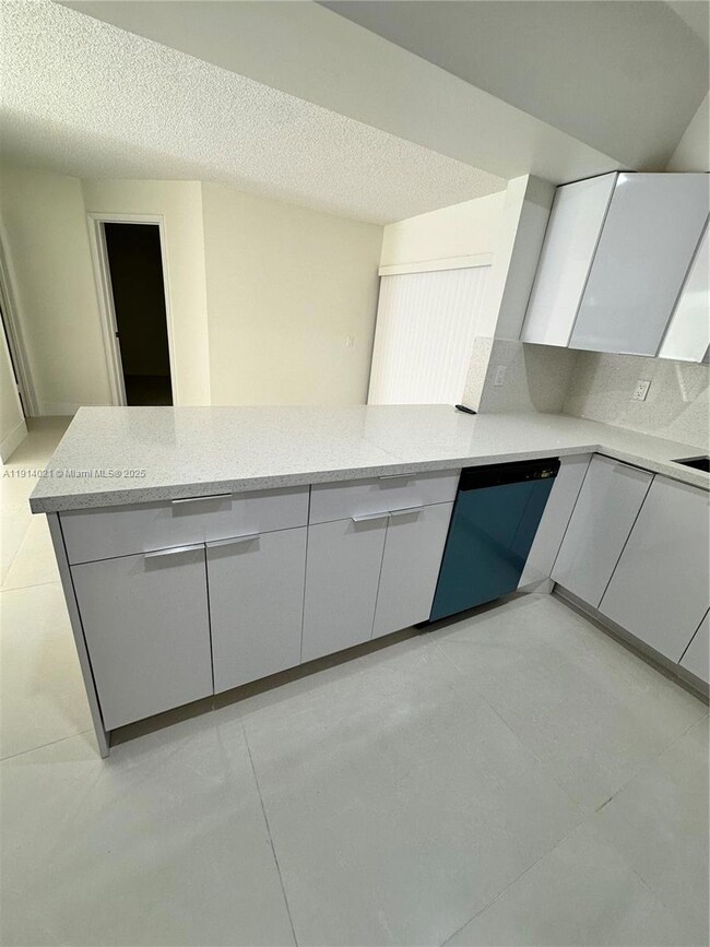 5151 SW 121st Terrace, Cooper City, FL 33330 - photo 5