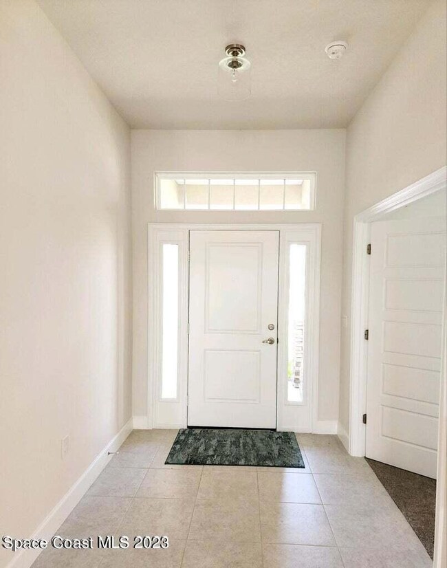 1820 Foyer
