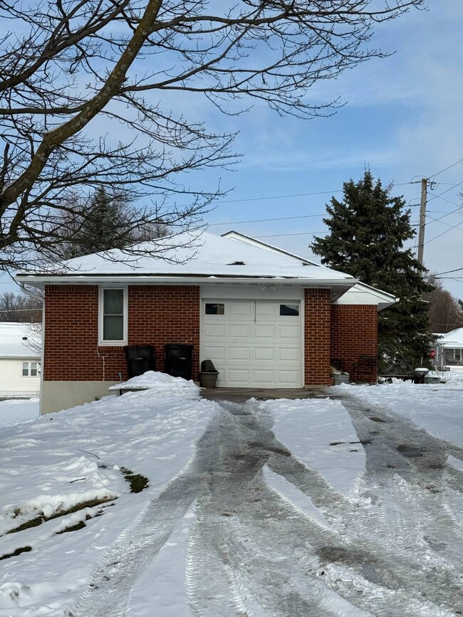 205 S Hayes St, Mount Ayr, IA 50854 - photo 7