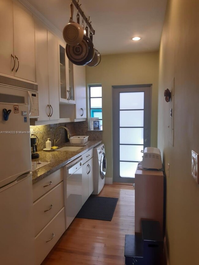 744 Lenox Ave unit 3, Miami Beach, FL 33139 - photo 6