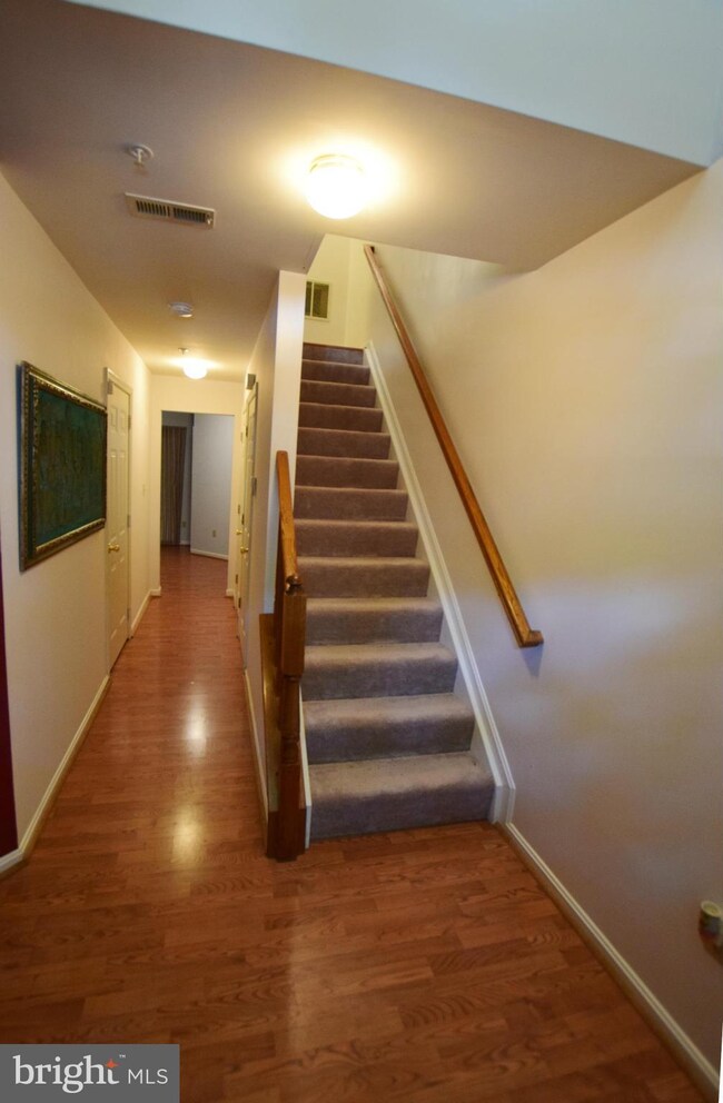 8841 Goose Landing Cir, Columbia, MD 21045 - photo 3