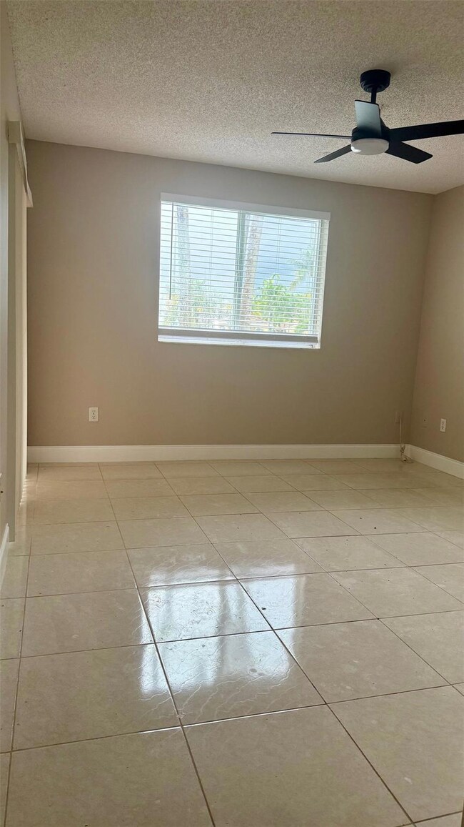 2600 S University Dr unit 112, Davie, FL 33328 - photo 7