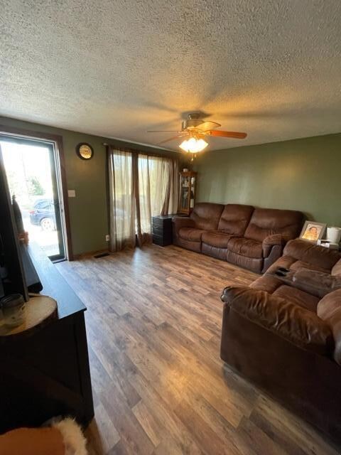 18910 Weimert School Rd, Wapakoneta, OH 45895 - photo 4