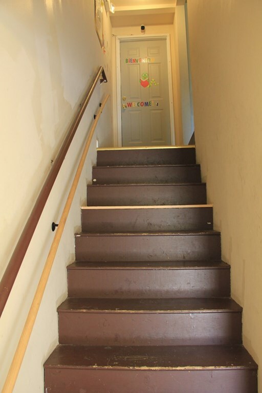 9 Lagrange St, Worcester, MA 01610 - photo 5