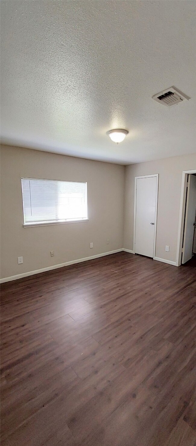 7903 Woodsman Trail, Houston, TX 77040 - photo 6