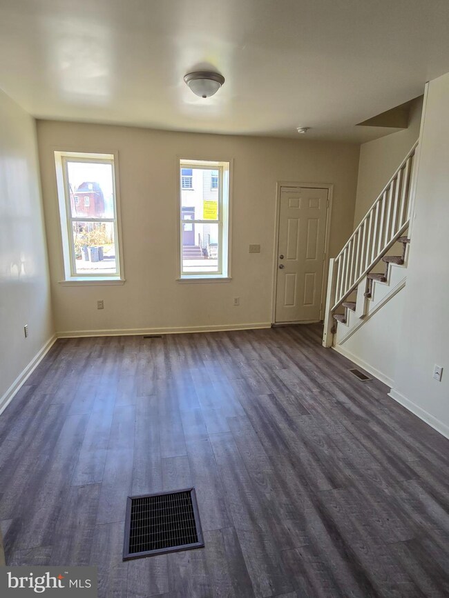 251 S Penn St, York, PA 17401 - photo 5