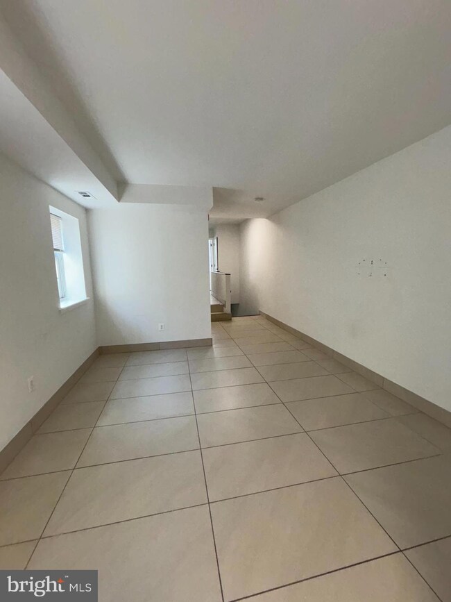 1221 Snyder Ave unit 2, Philadelphia, PA 19148 - photo 5