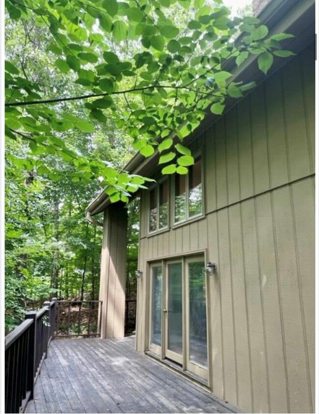 404 Lakeview Dr SE, Dalton, GA 30721 - photo 5