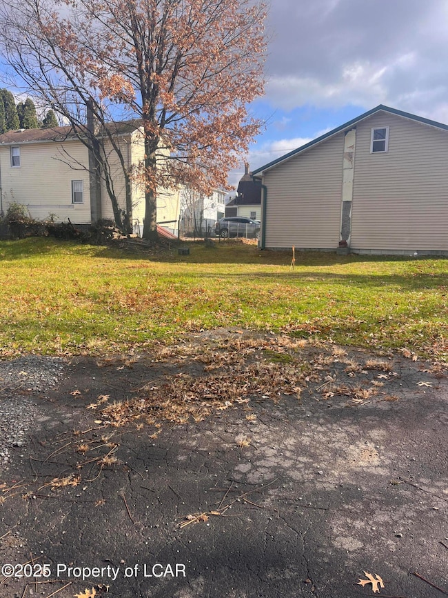 31 Harriet St, Wilkes-Barre, PA 18705 - photo 4