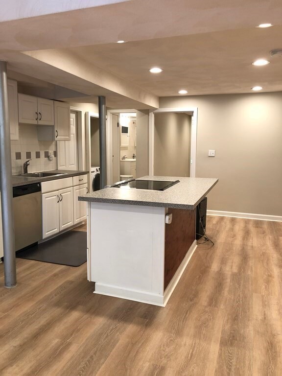 11 University Rd unit B, Brookline, MA 02445 - photo 3